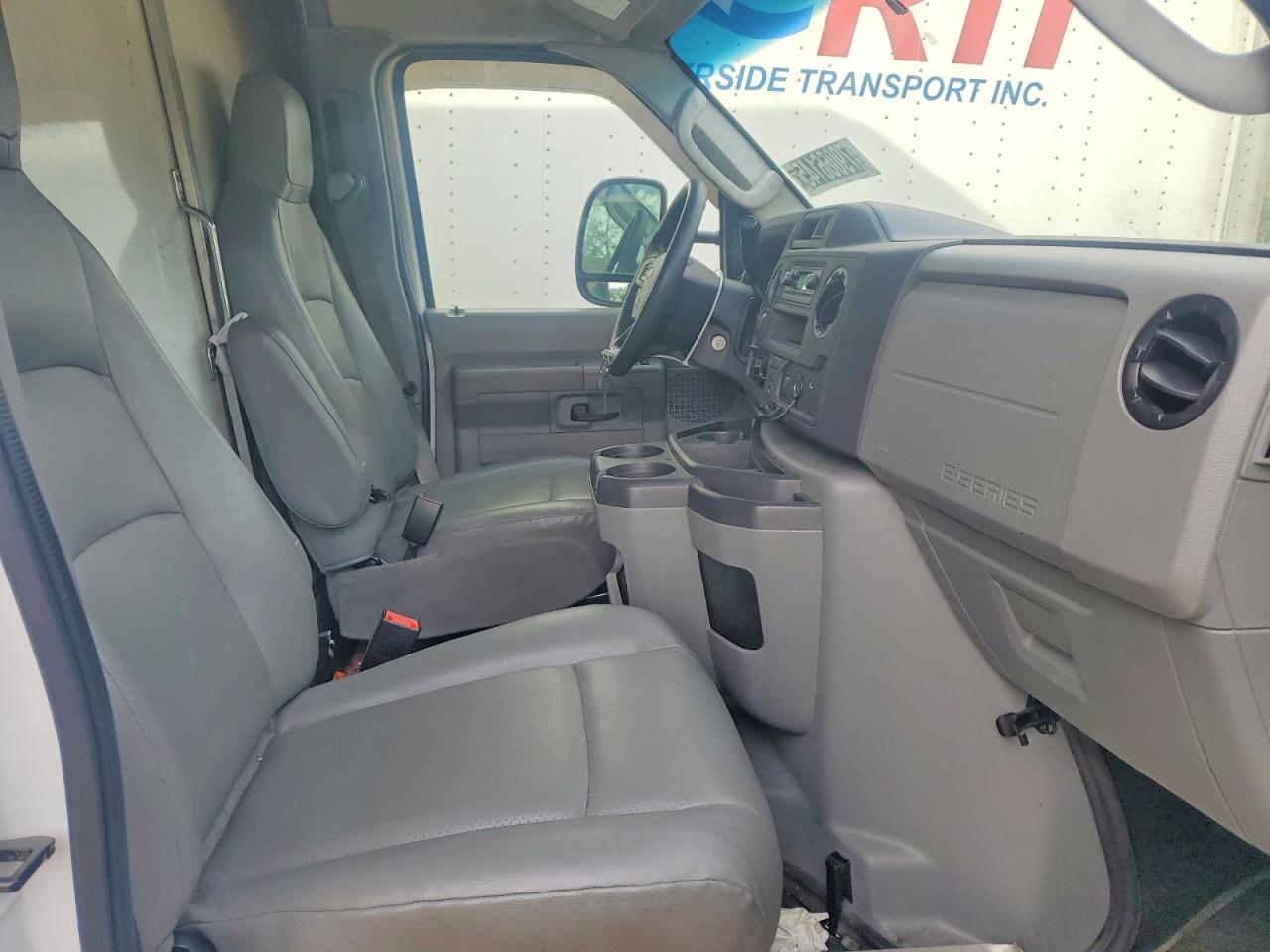 Ford Econoline E350 Super Duty Van