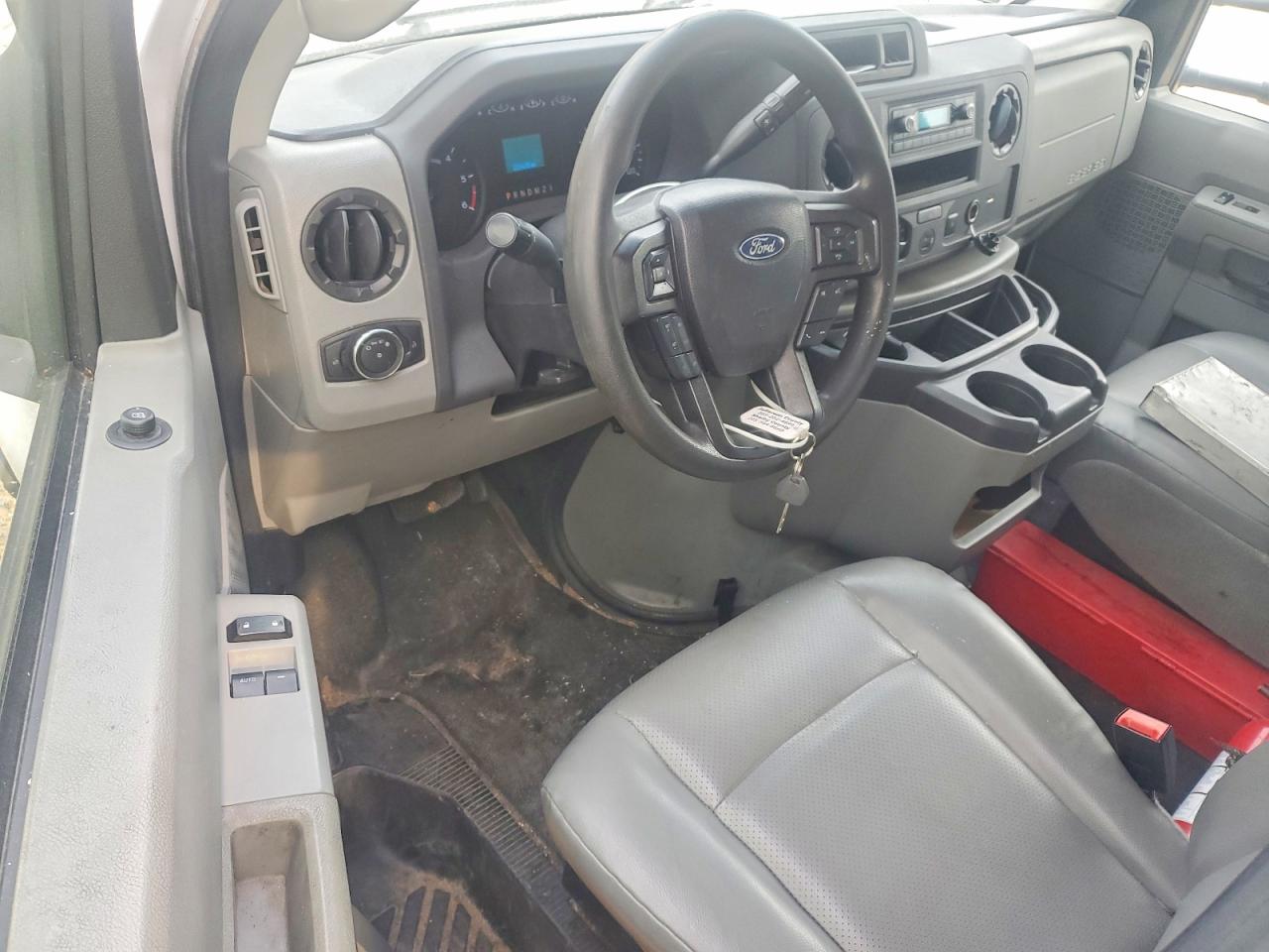 Ford Econoline E350 Super Duty Van
