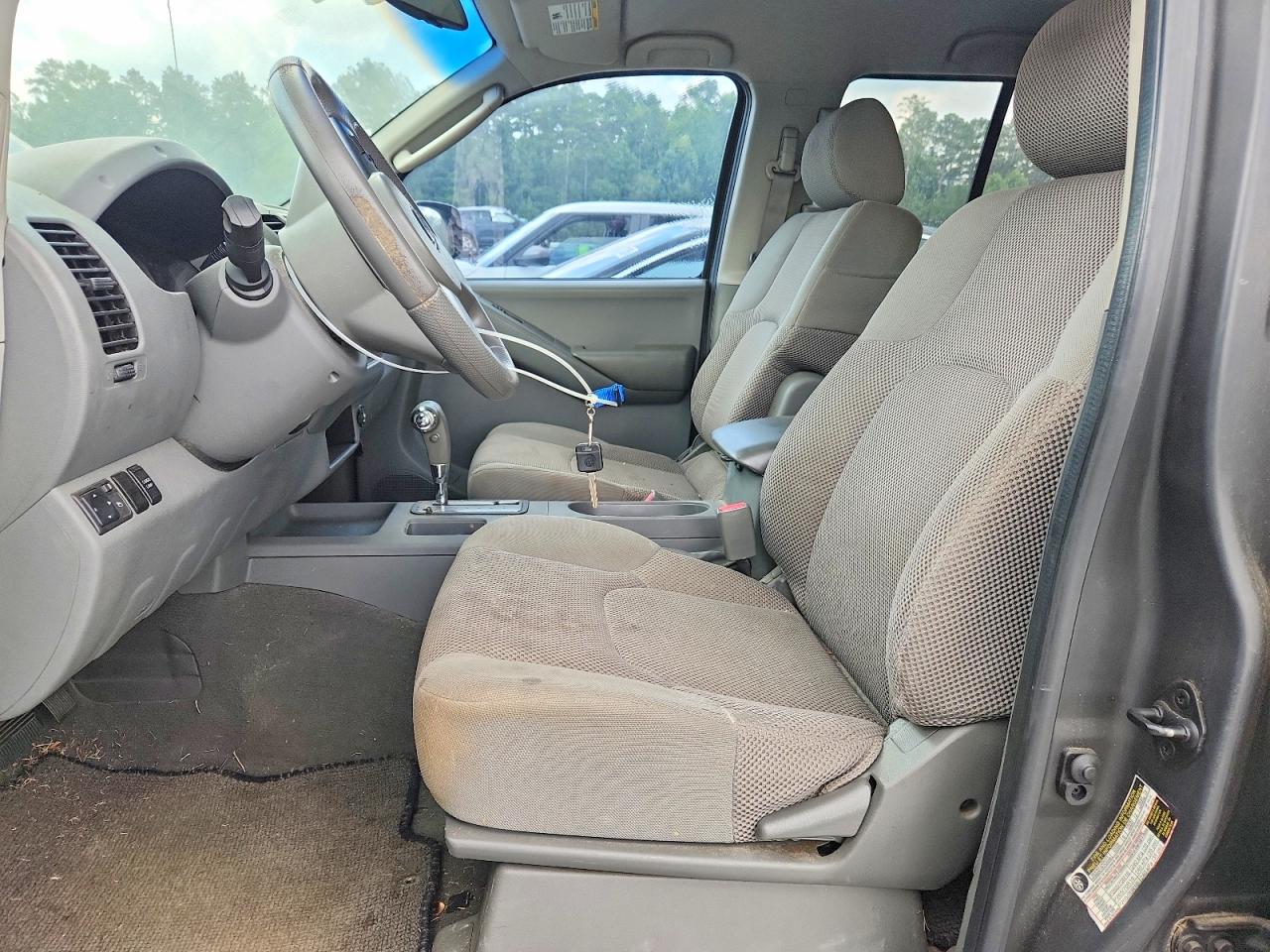 Nissan Frontier Se
