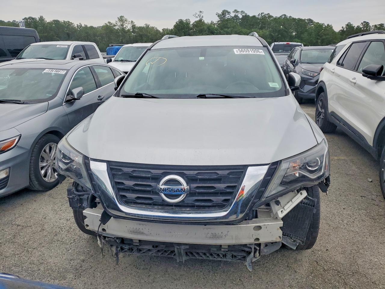 Nissan Pathfinder Sv