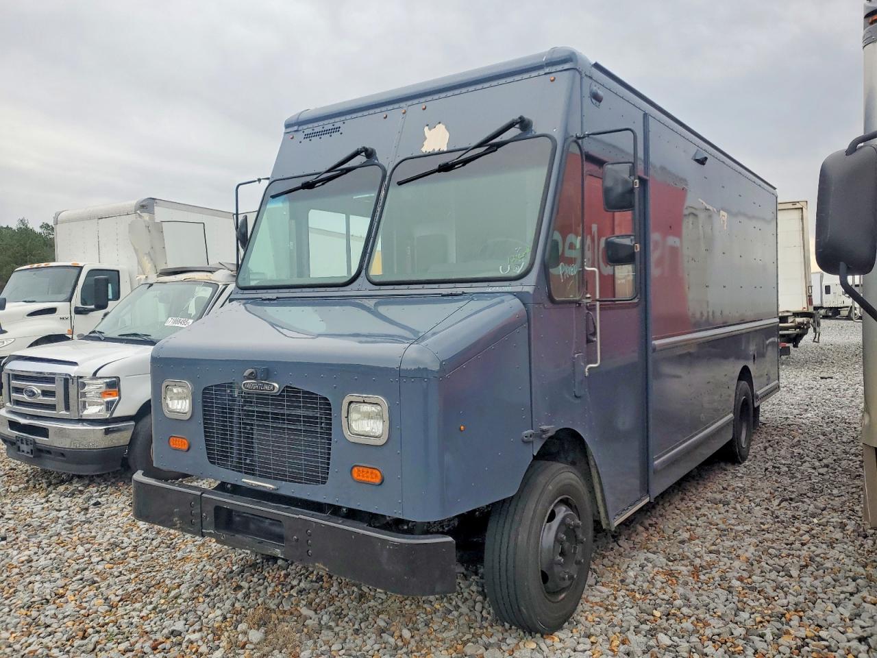 Salvage Freightliner Mt45 Image