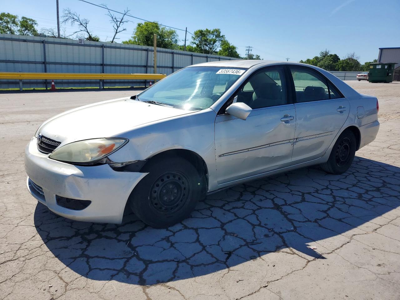 Salvage Toyota Camry Image