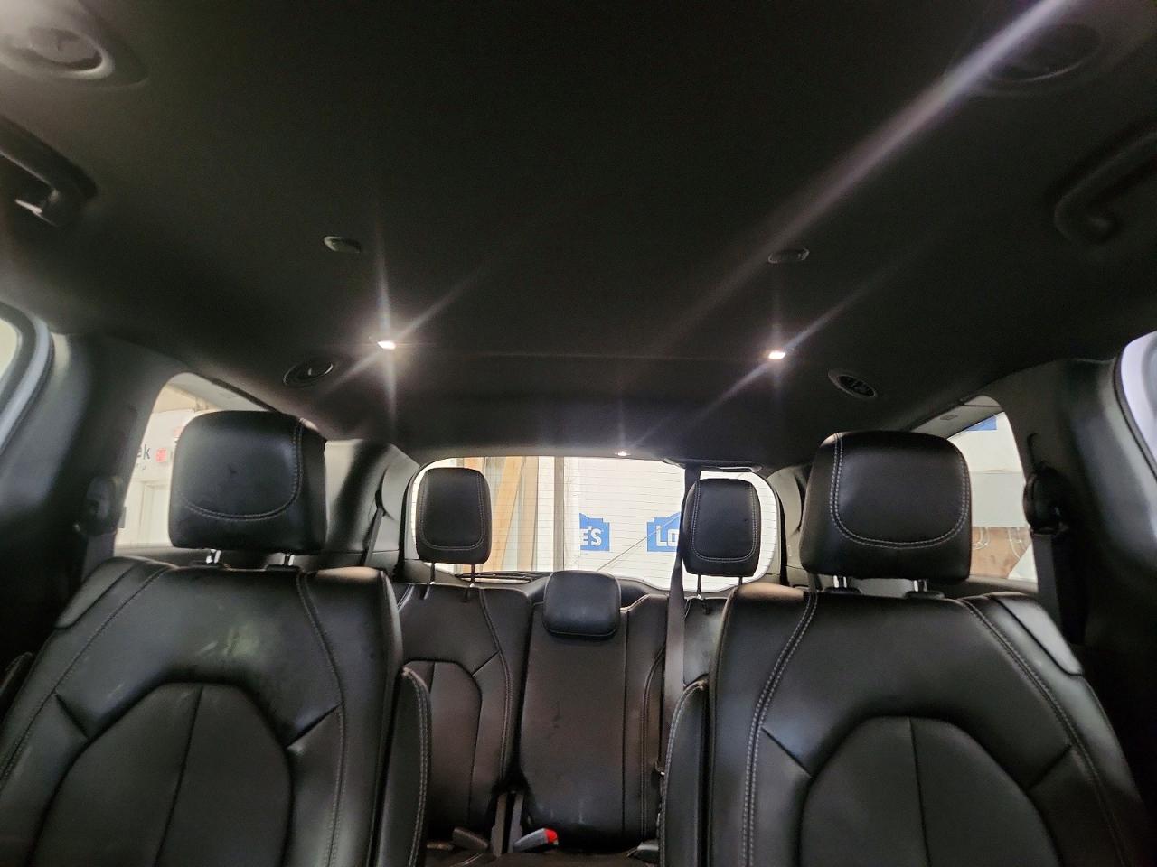 Chrysler Pacifica Select