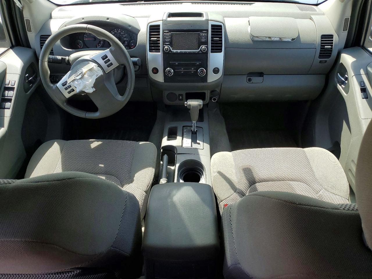 Nissan Frontier Sv