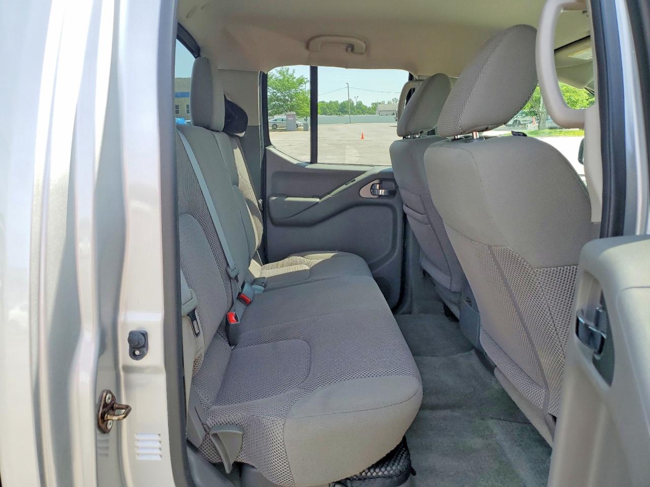 Nissan Frontier Sv