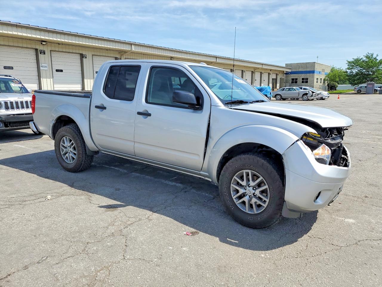 Nissan Frontier Sv