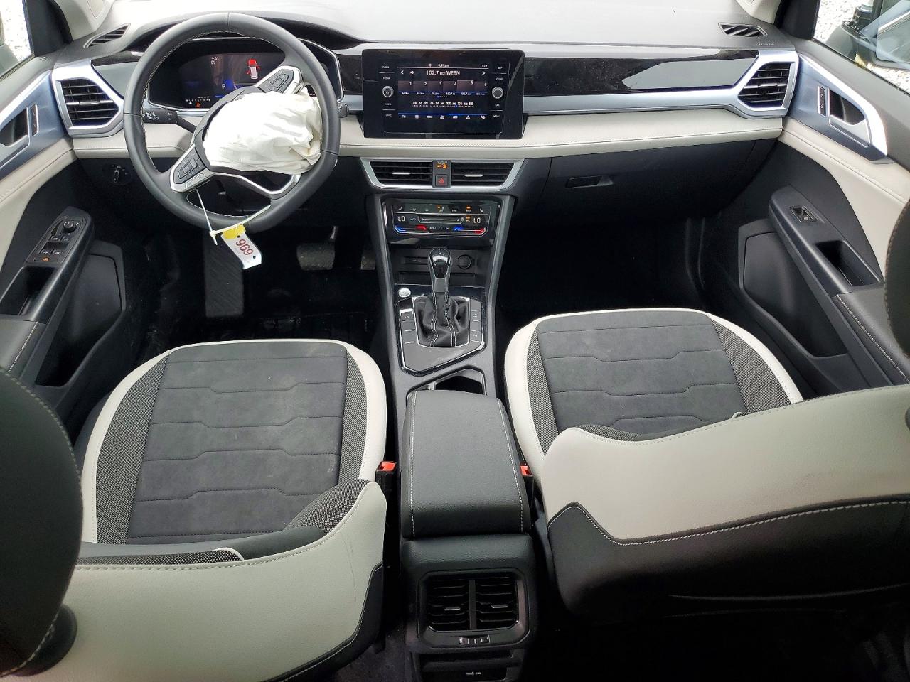 Volkswagen Taos Se