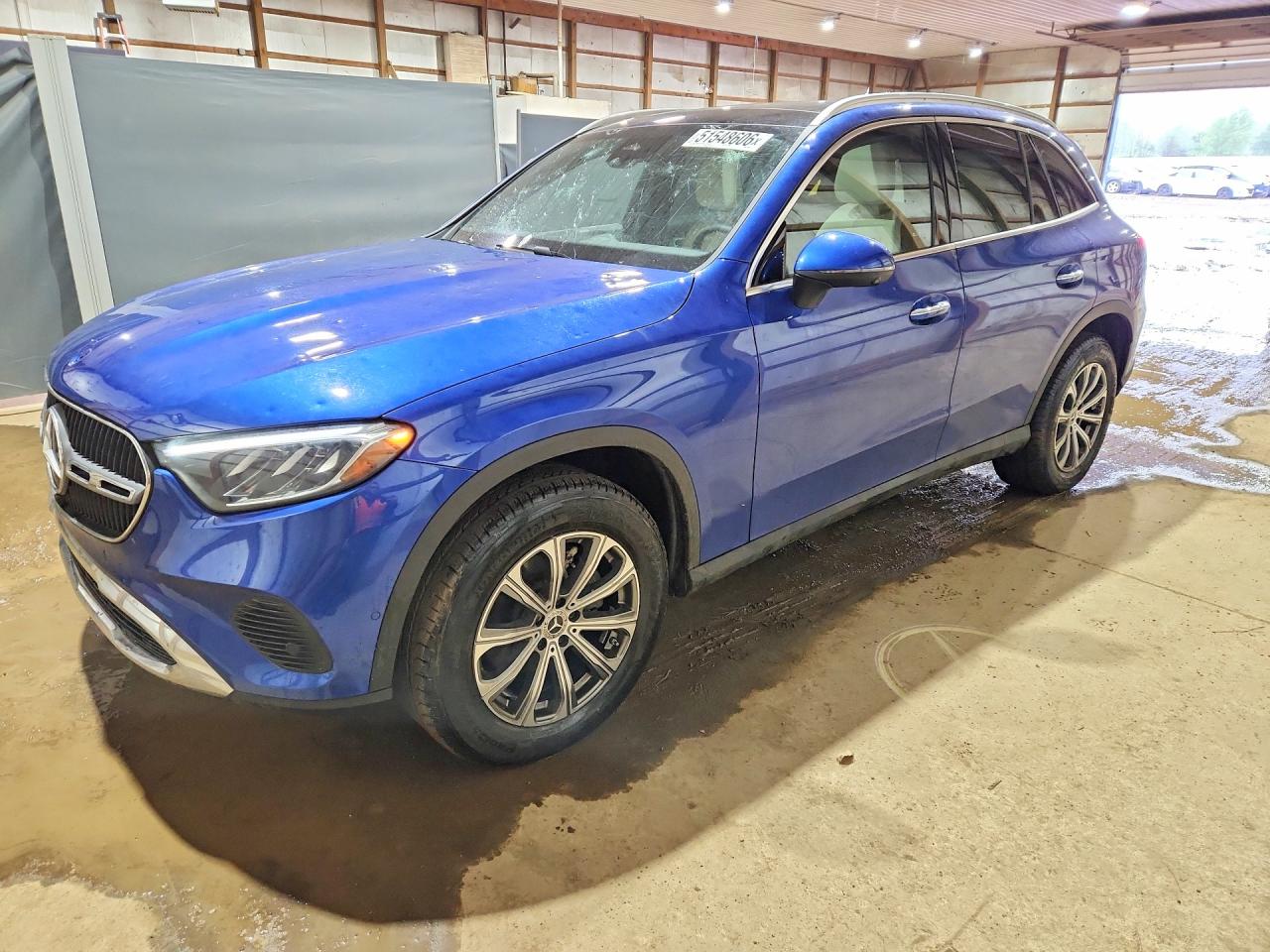 Salvage Mercedes-Benz GLC Image