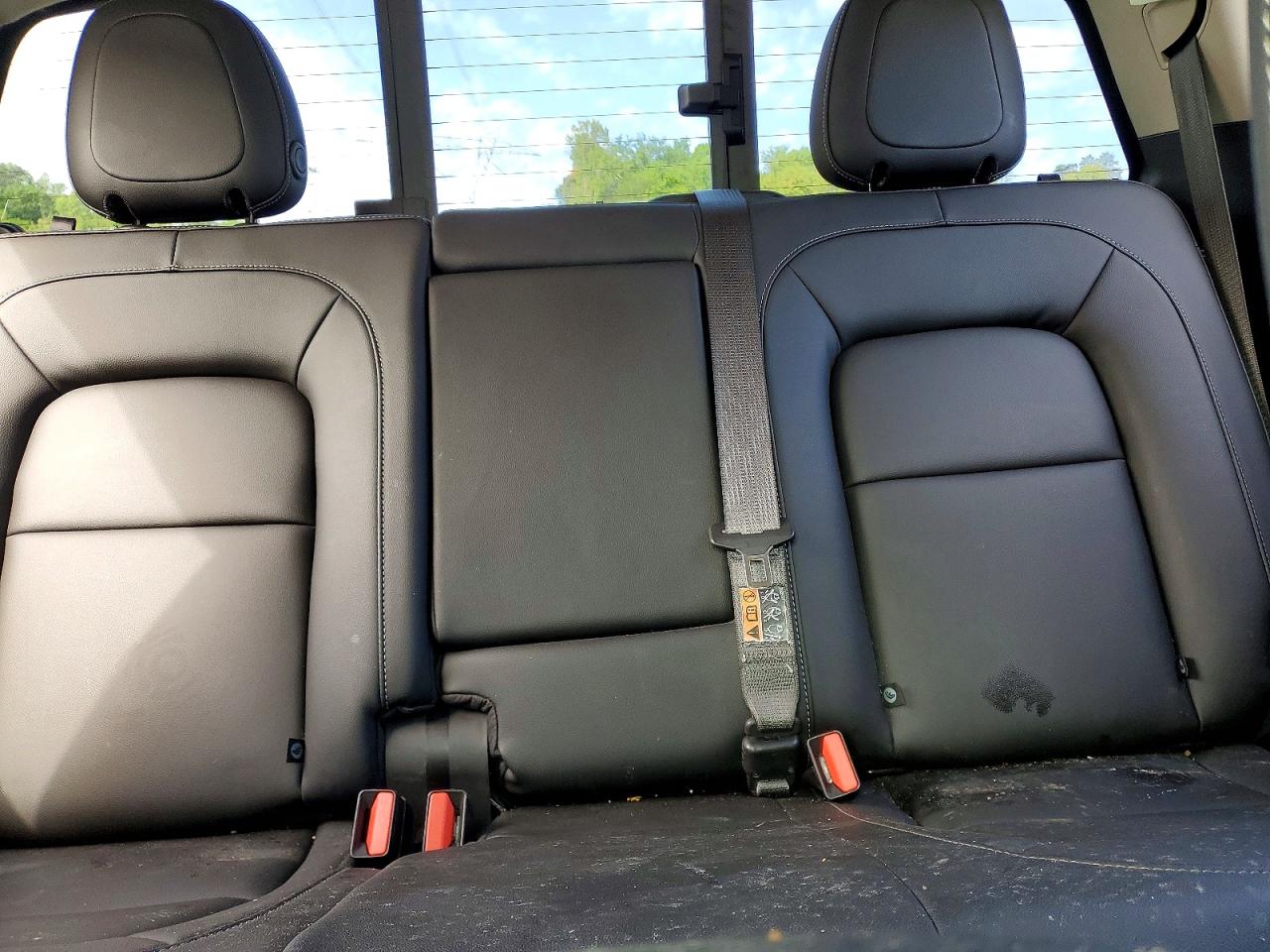 GMC Canyon Elevation