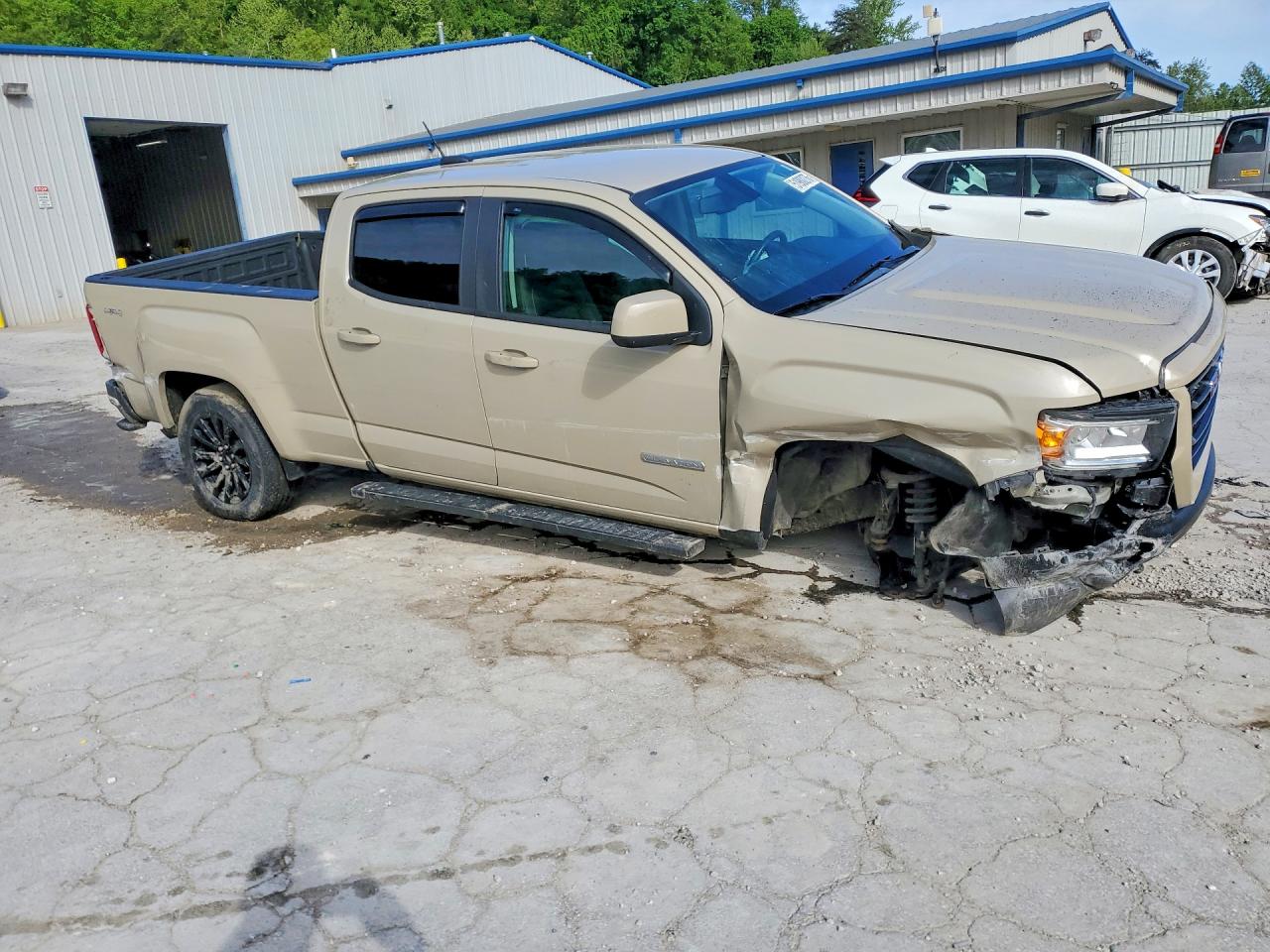 GMC Canyon Elevation