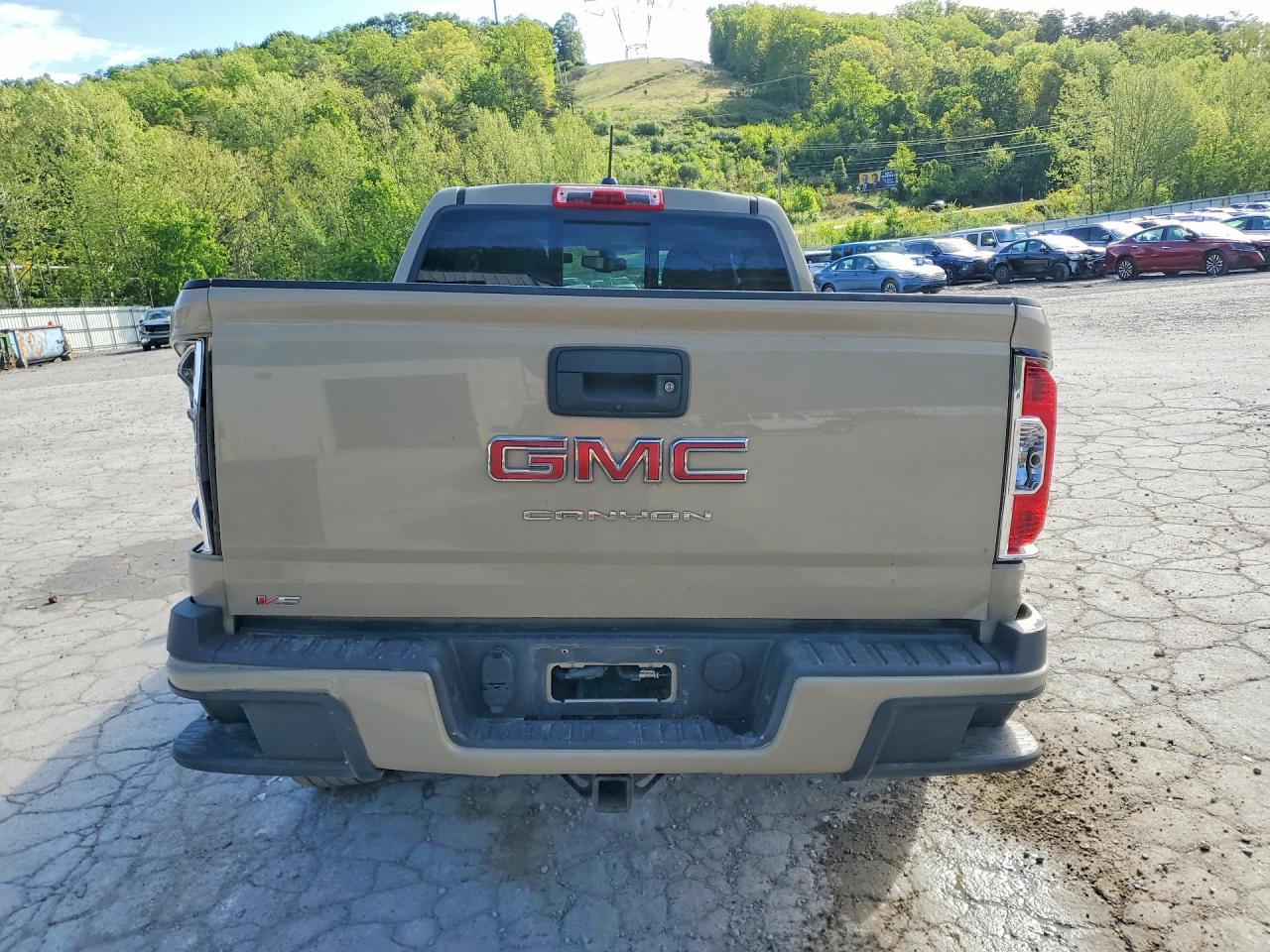 GMC Canyon Elevation