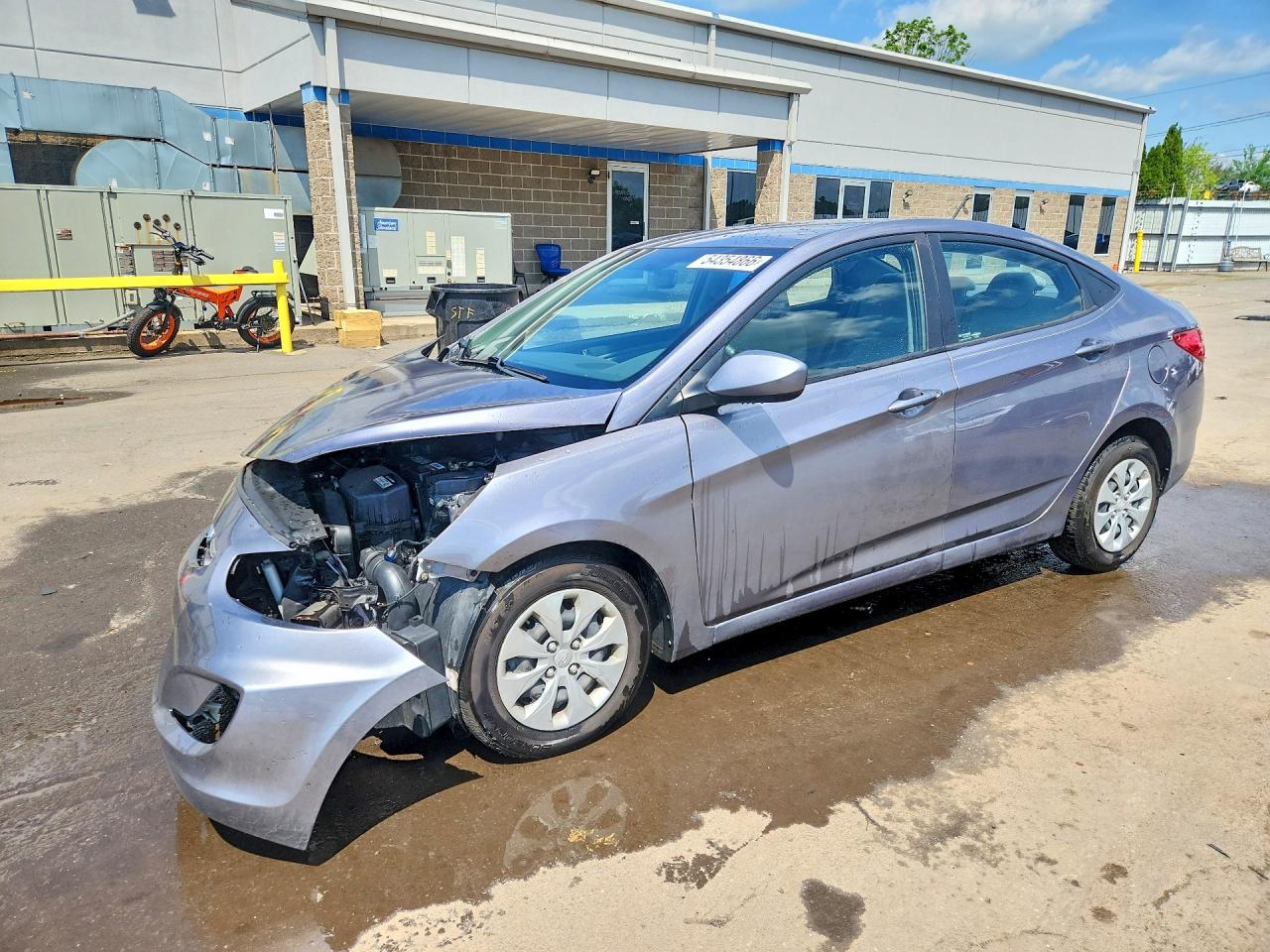 Salvage Hyundai ACCENT Image
