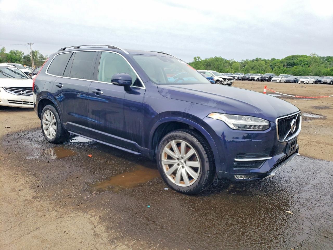 Volvo XC90 T6