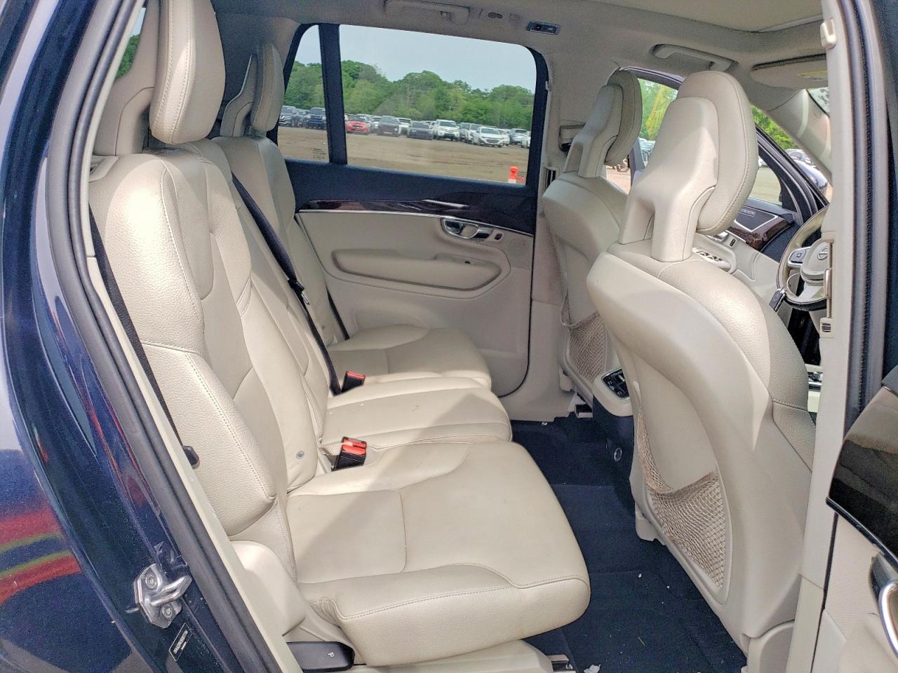 Volvo XC90 T6