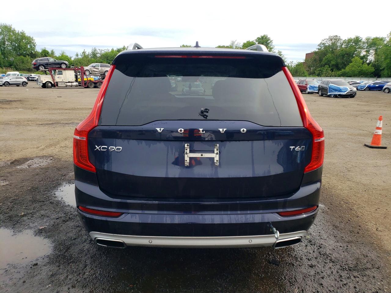 Volvo XC90 T6