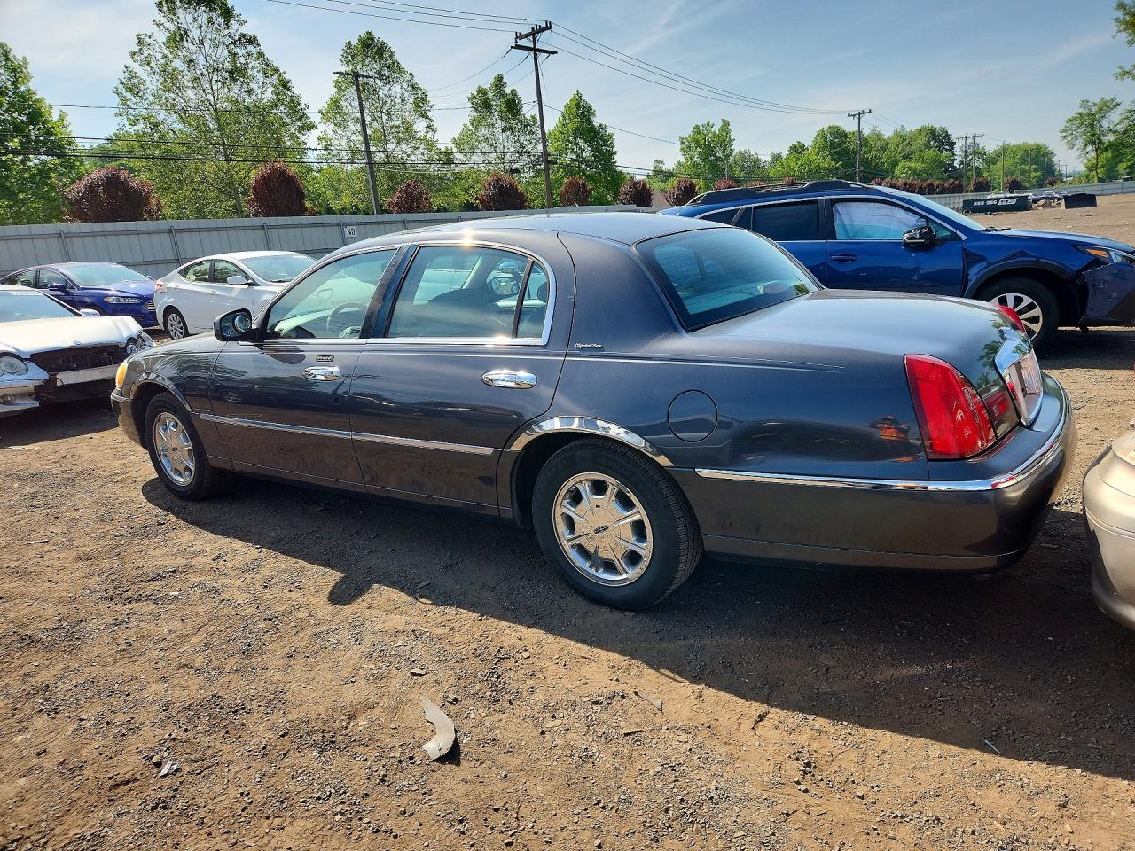 Lincoln Towncar Signature