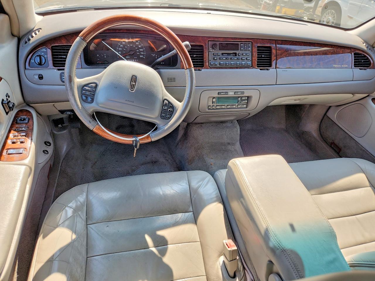 Lincoln Towncar Signature