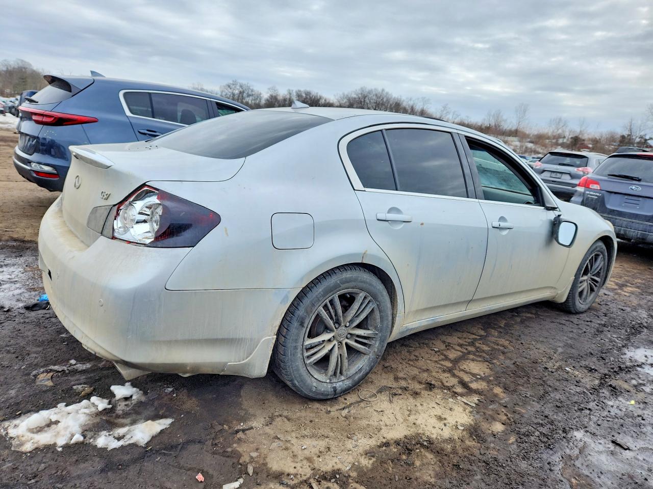 INFINITI G37 X