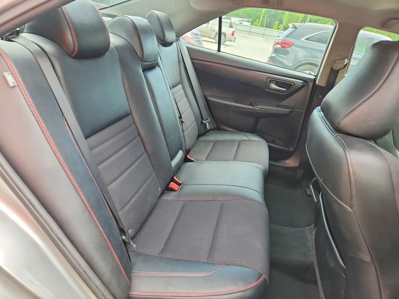 Toyota Camry Se