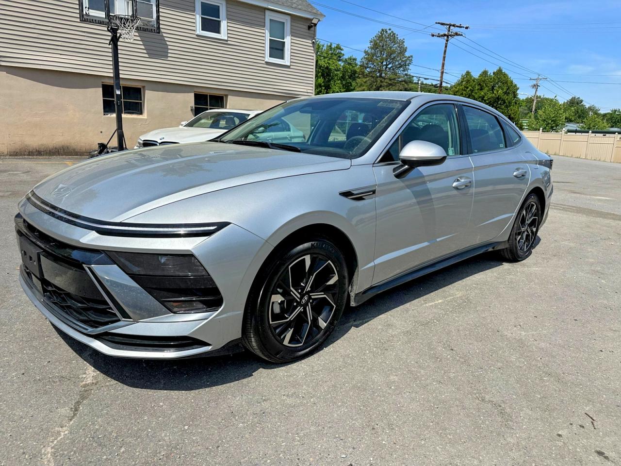 Salvage Hyundai SONATA Image