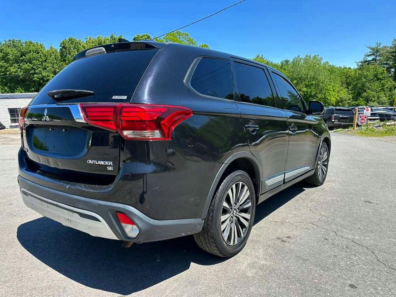 Mitsubishi Outlander Se