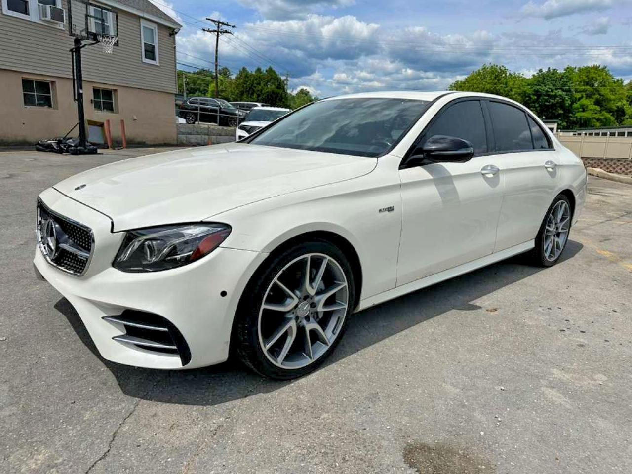 Salvage Mercedes-Benz E-Class Image