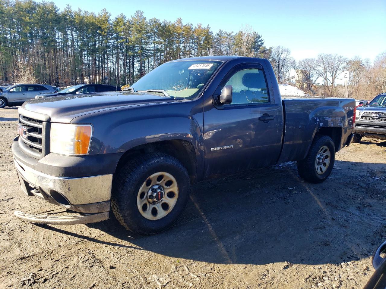 Salvage GMC Sierra Image