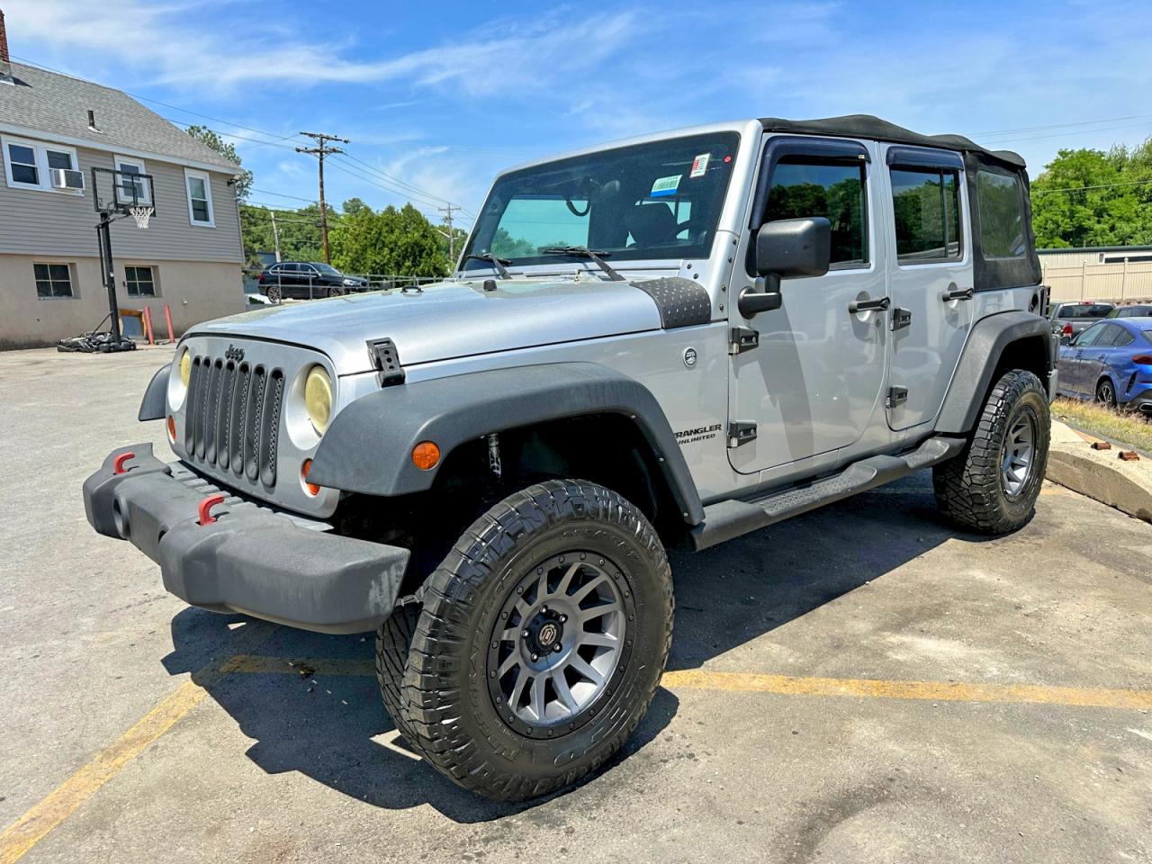 Salvage Jeep Wrangler Image