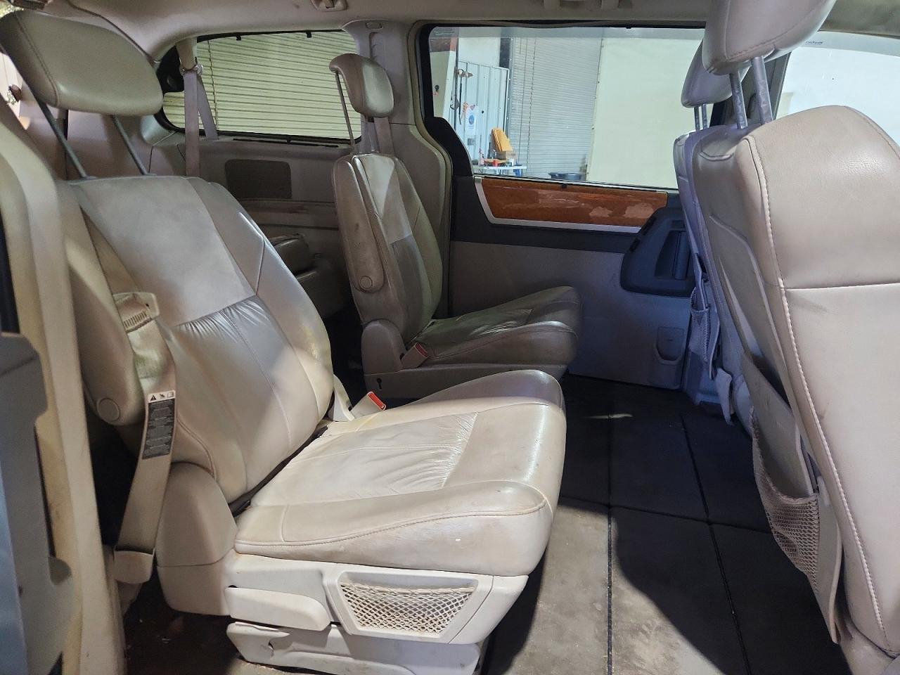 Chrysler Minivan Limited