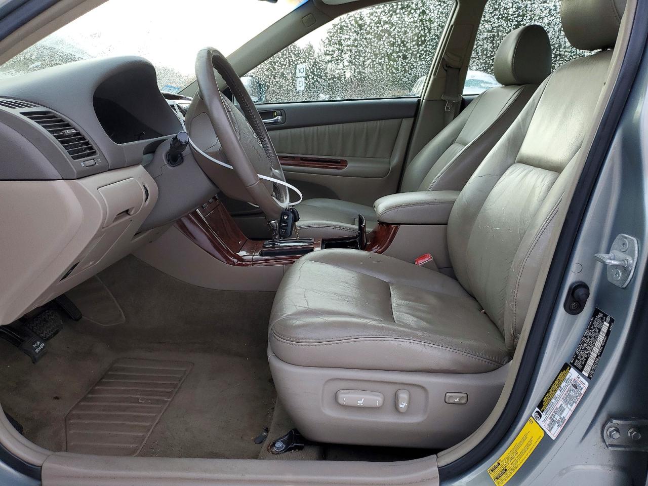 Toyota Camry Xle V6