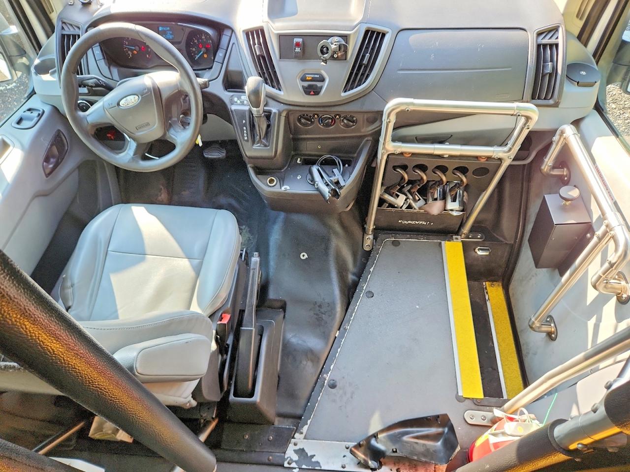 Ford Transit T-350