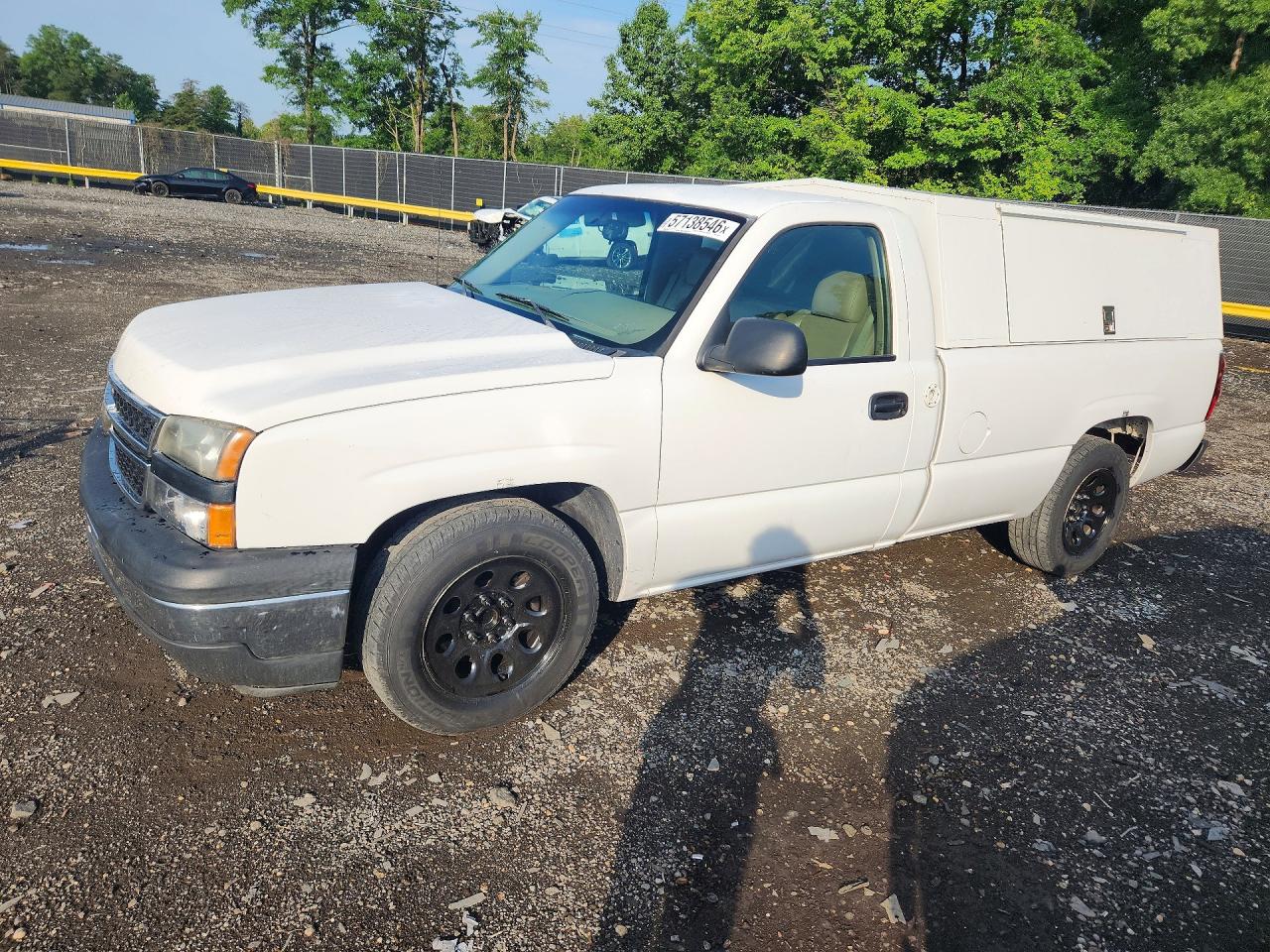 Salvage Chevrolet Silverado Image