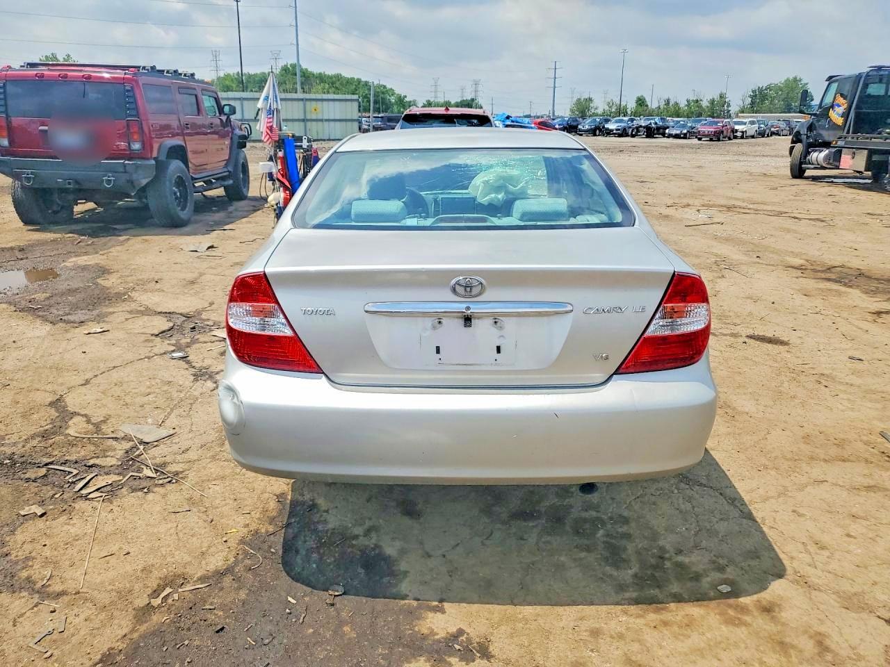 Toyota Camry Le V6