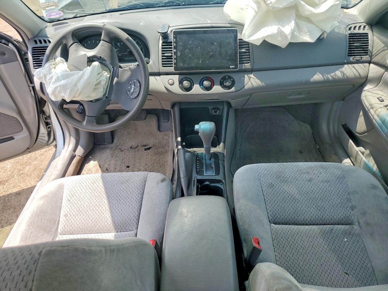 Toyota Camry Le V6