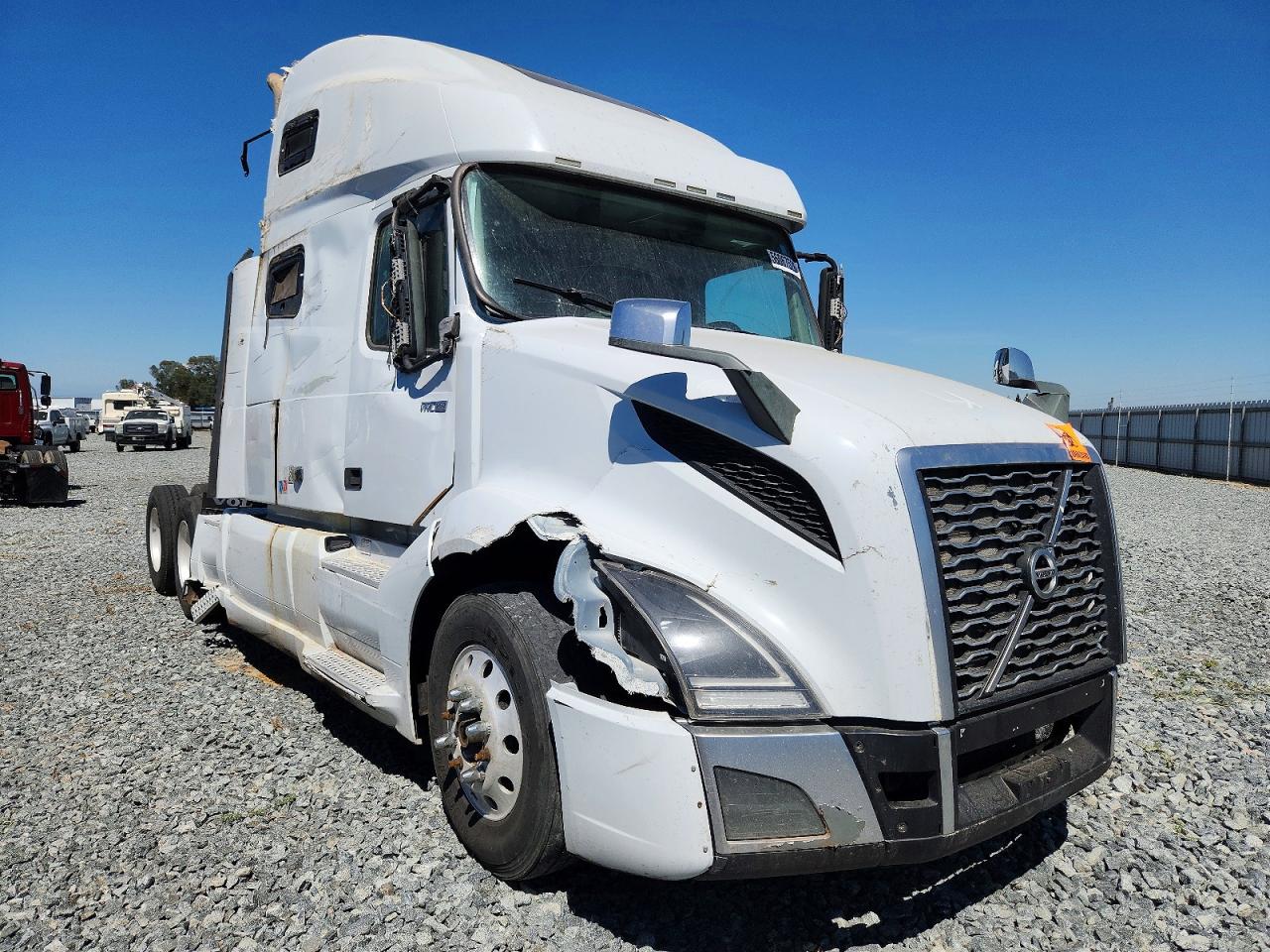 Salvage Volvo Vn Image