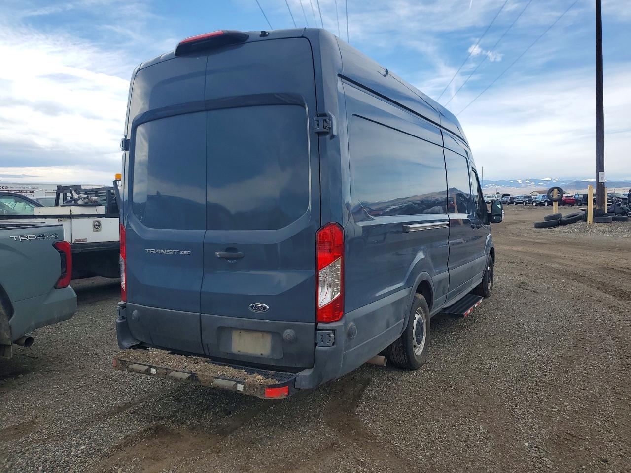 Ford Transit T-250