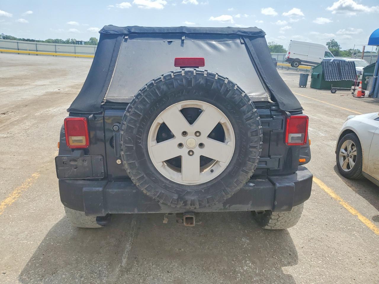 Jeep Wrangler Sahara