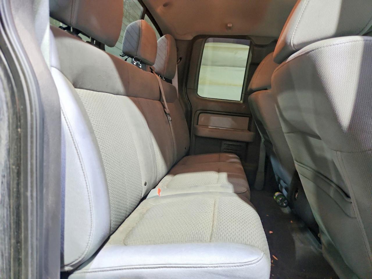 Ford F-150 Super Cab