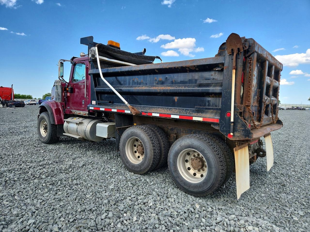 International 5900i