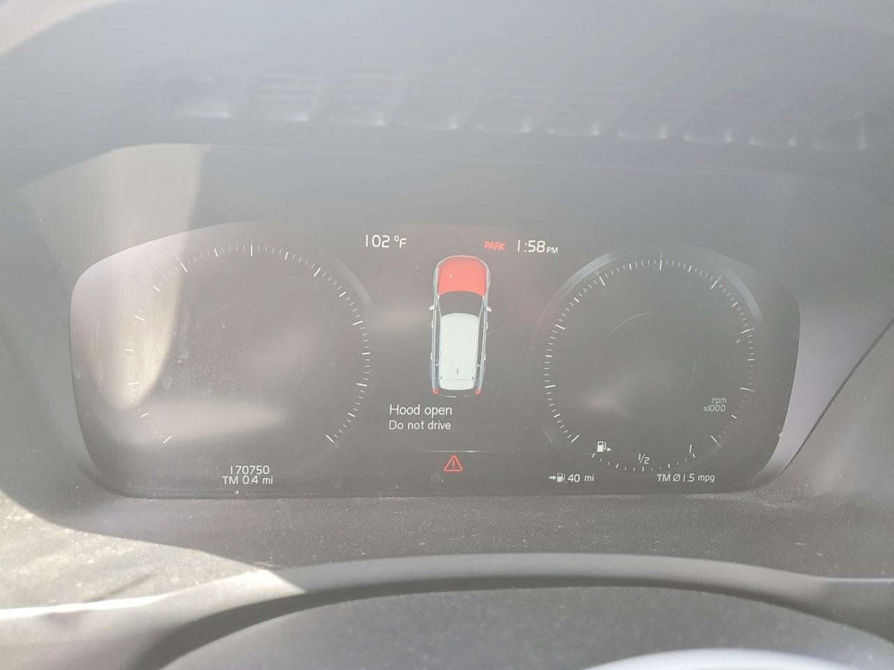 Volvo XC90 T6