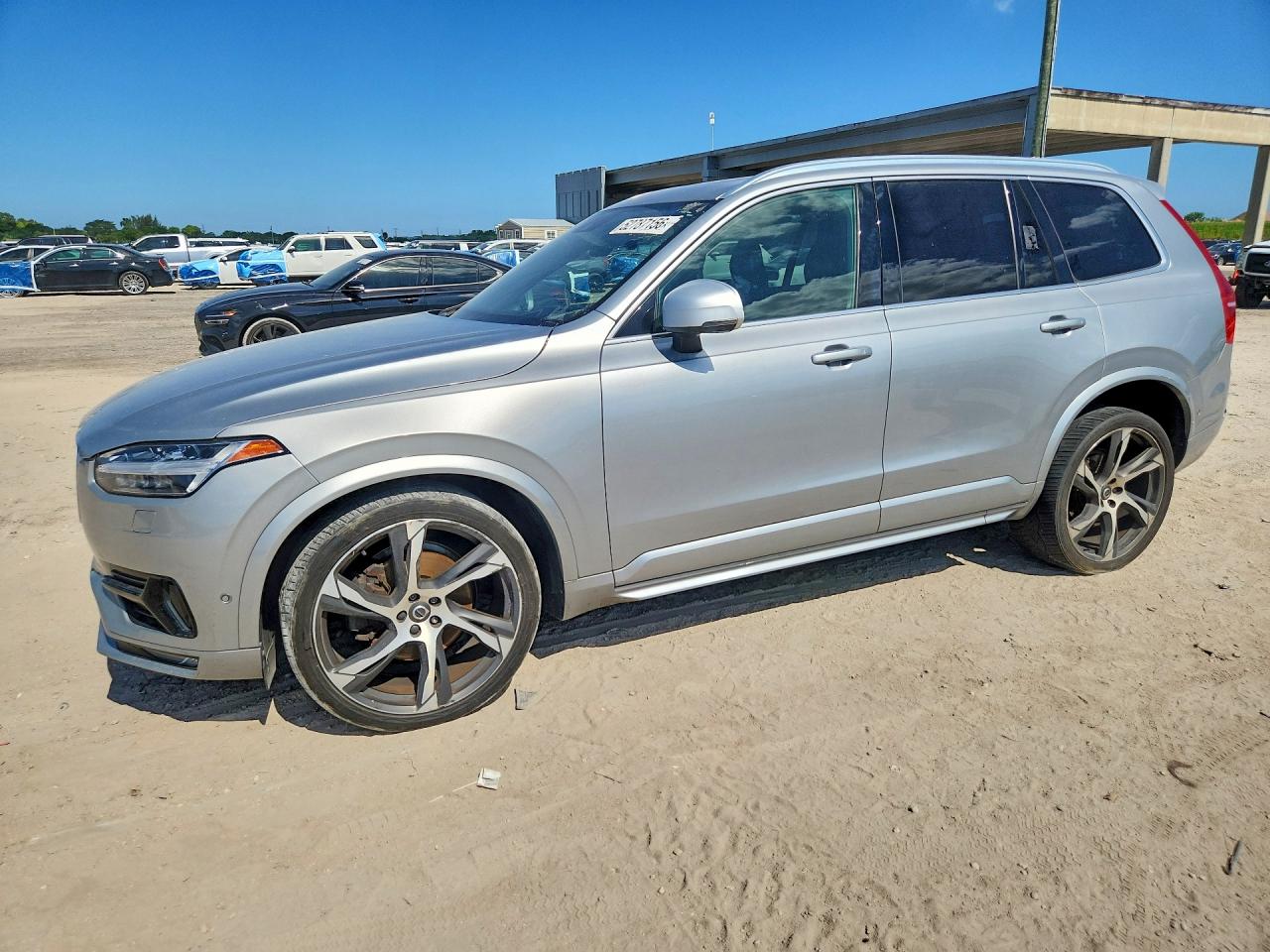 Salvage Volvo XC90 Image