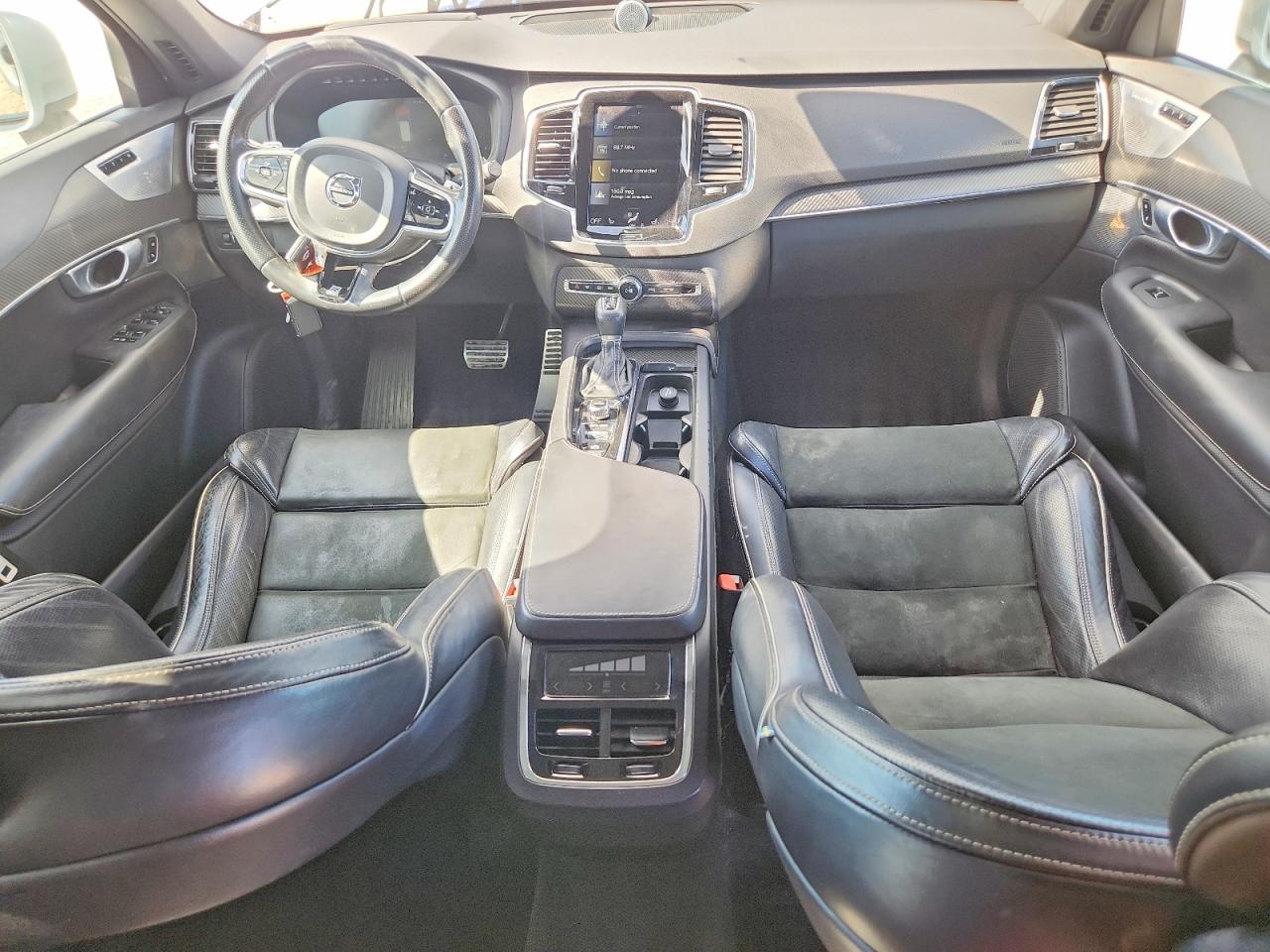 Volvo XC90 T6