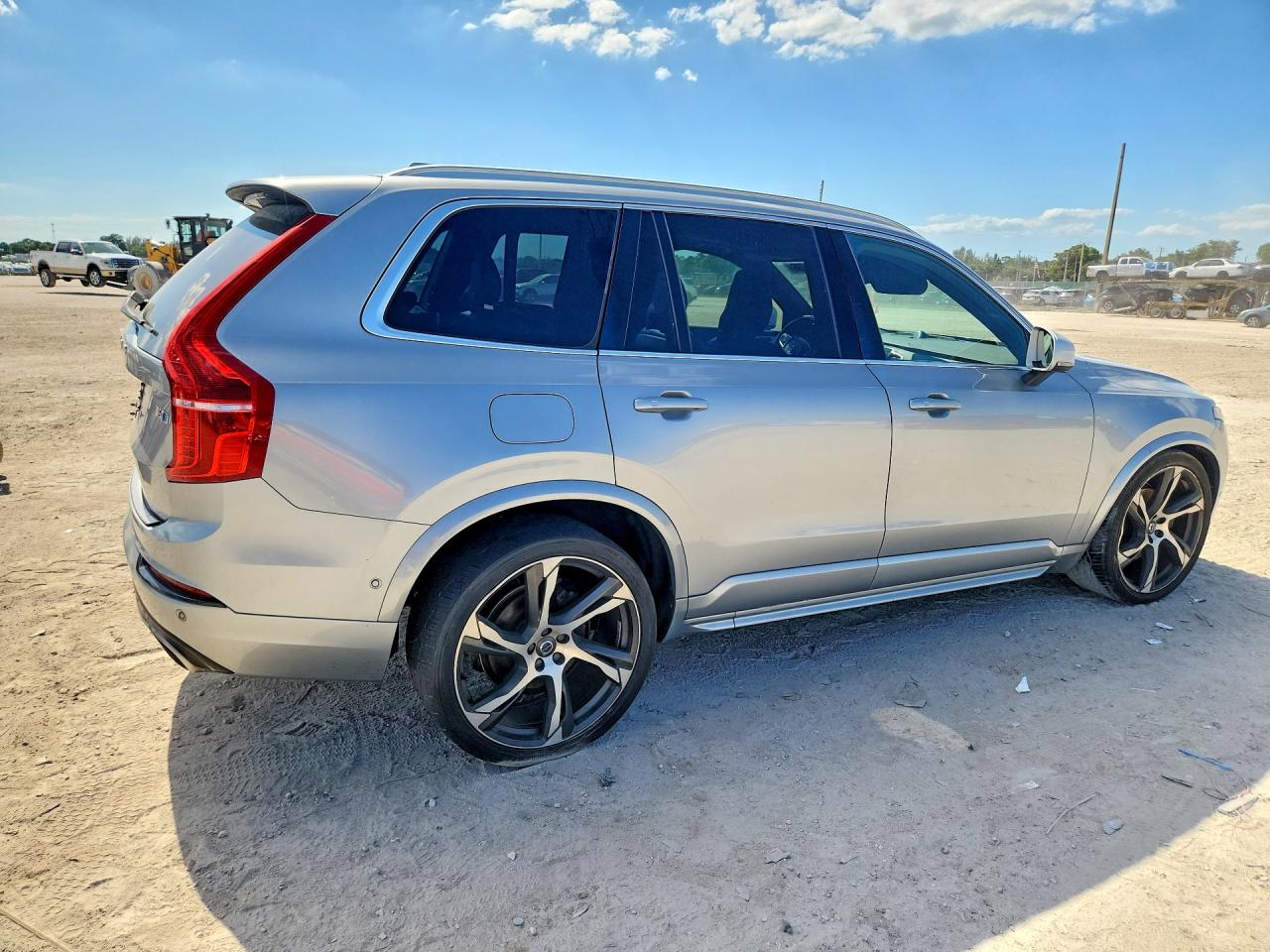 Volvo XC90 T6