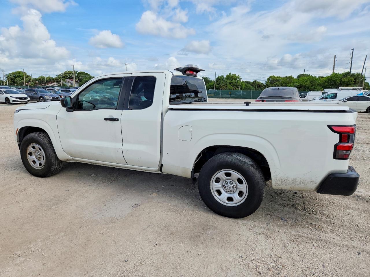 Nissan Frontier S