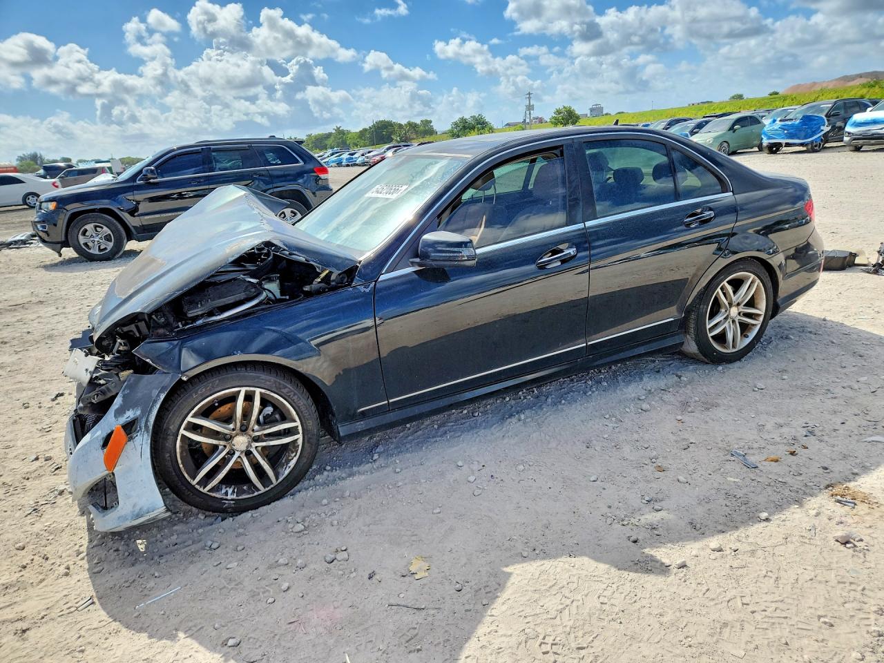 Salvage Mercedes-Benz C-Class Image