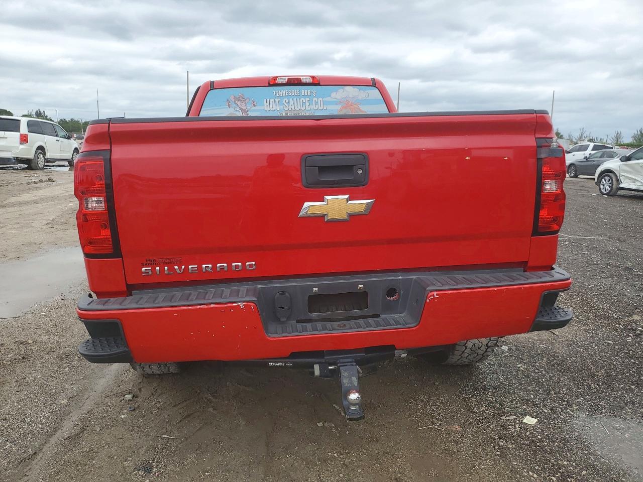 Chevrolet Silverado C1500 Custom
