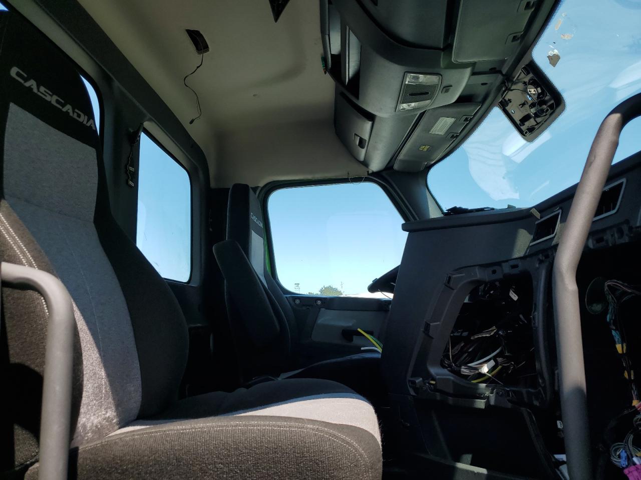 Freightliner Cascadia 1