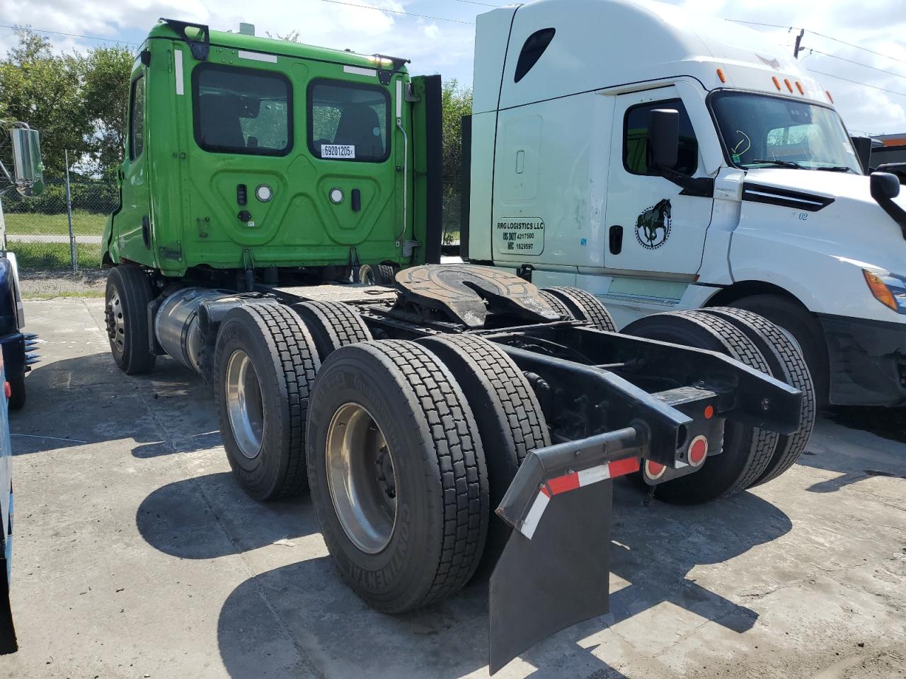 Freightliner Cascadia 1