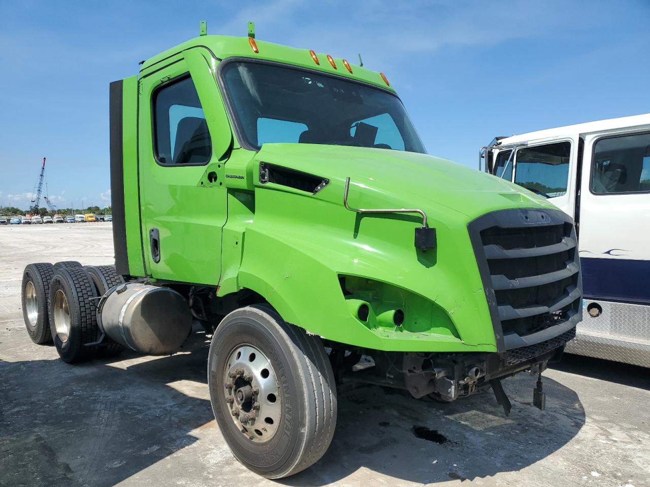 Salvage Freightliner Cascadia 1 Image