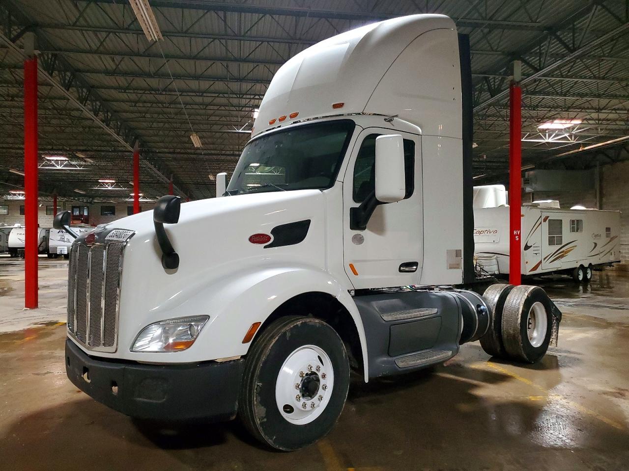Peterbilt 579